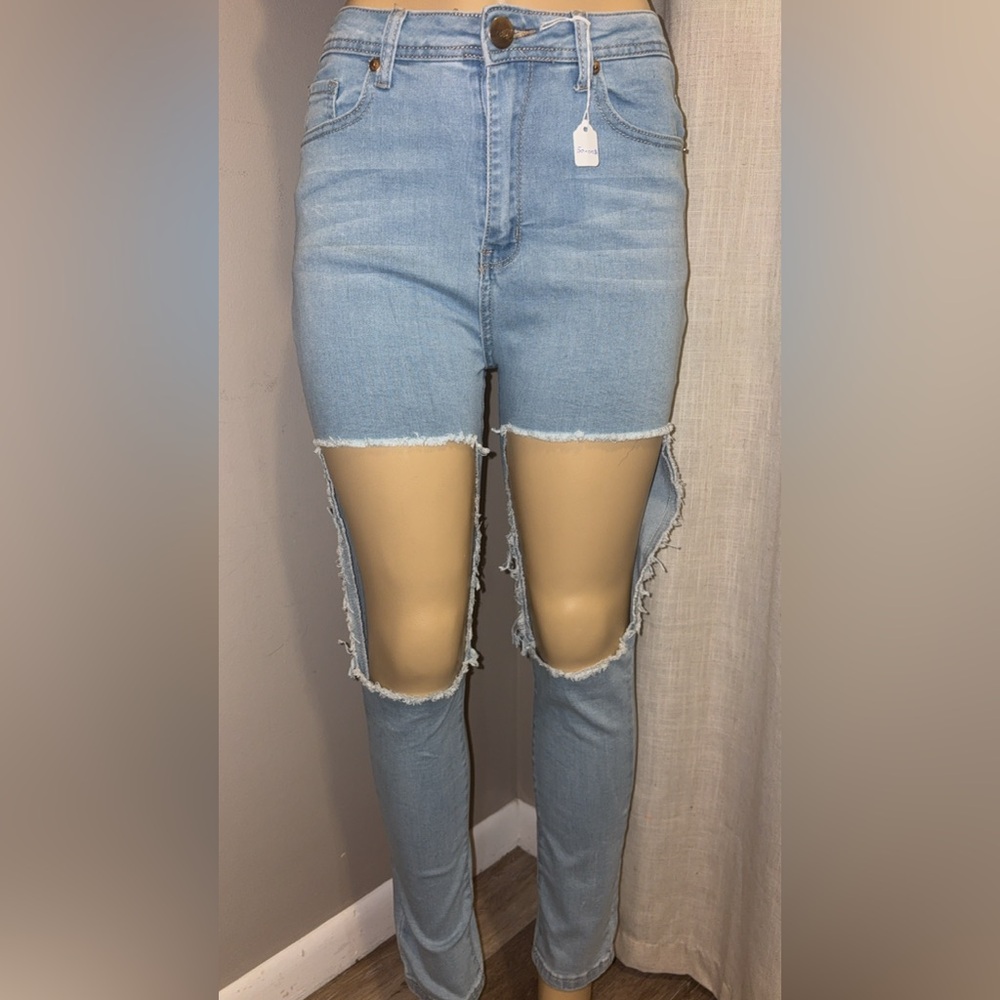 Light Blue Distressed Knee Cutout Jeans